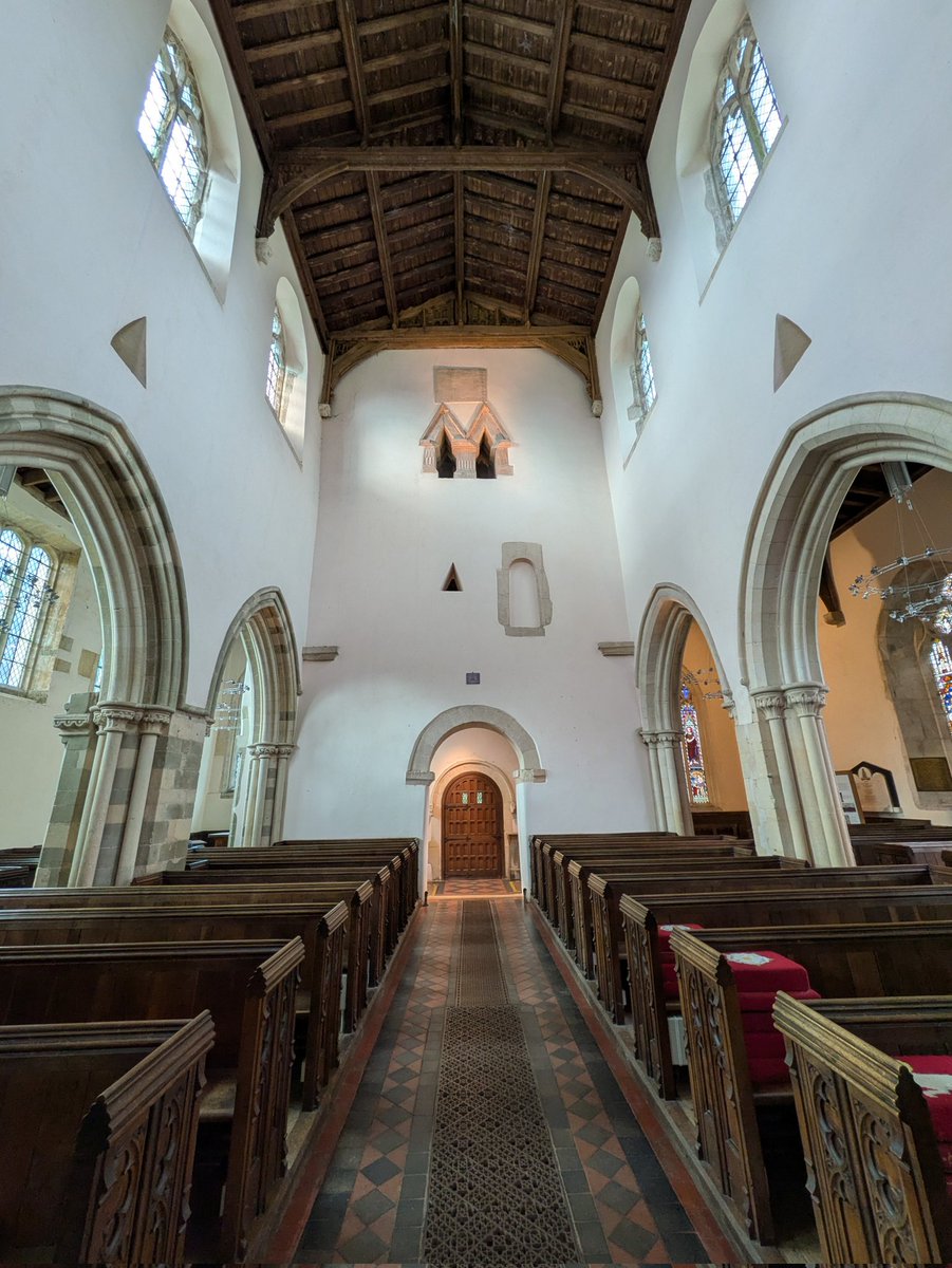 BooksTeaFilms's tweet image. St Mary's, Deerhurst 
#WindowsOnWednesday and #wallsonwednesday