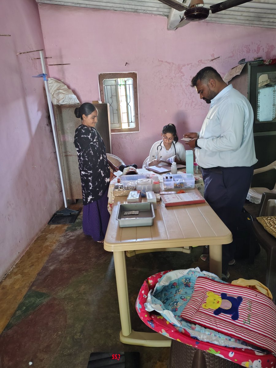 આયુષ્યમાન આરોગ્ય મંદિર વડિયા ના સેજના ગામ મા  આજે મમતાદિવસ ઉજવણી...
👉🏻સ્વસ્થ માતા -સ્વસ્થ બાળક.. 
👉🏻તમામ સગર્ભાબહેનો અને પાંચ વર્ષ સુધીના બાળકોને જરૂરી તપાસ અને રસીકરણ.<a href="/TeamHealthMalia/">Team Health Malia_Junagadh</a> <a href="/PHCAMRAPURGIR/">PHC AMRAPUR</a> .