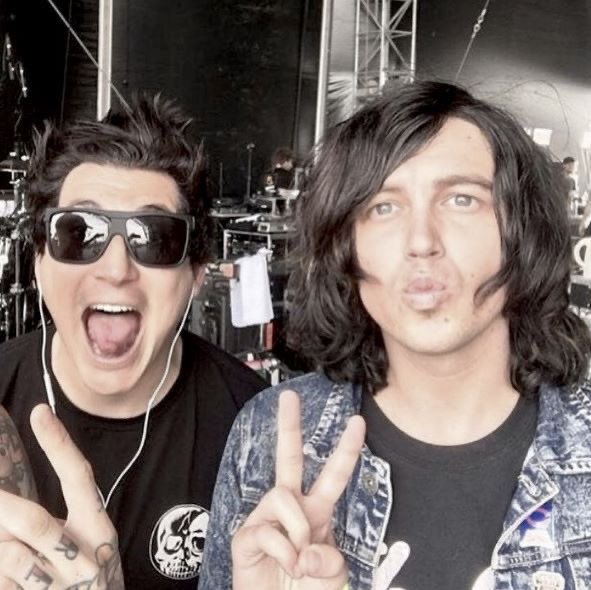 ptv teeth tweet media