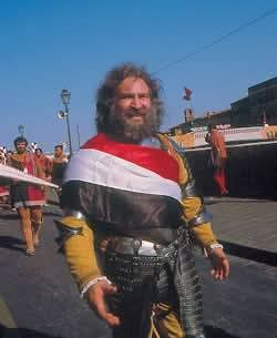 Oggi la Parte di Mezzogiorno perde un pilastro. Ci ha lasciati Pierangelo Matteoni, anima storica di San Martino e della nostra tradizione. Insieme alla sua famiglia, ha scritto pagine leggendarie del Gioco del Ponte. Onore a un grande uomo e combattente.
​ #GiocoDelPonte #Pisa