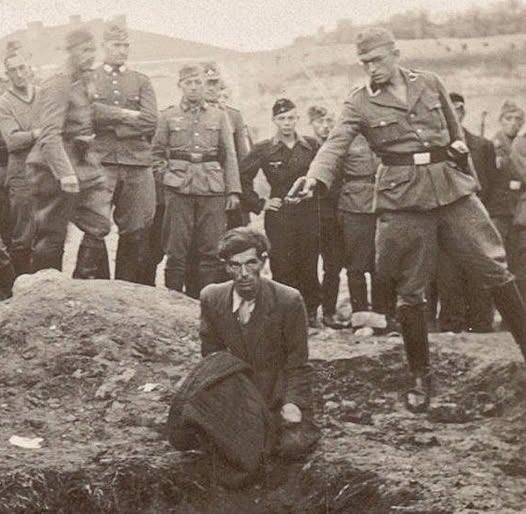 Groovyabba tweet media