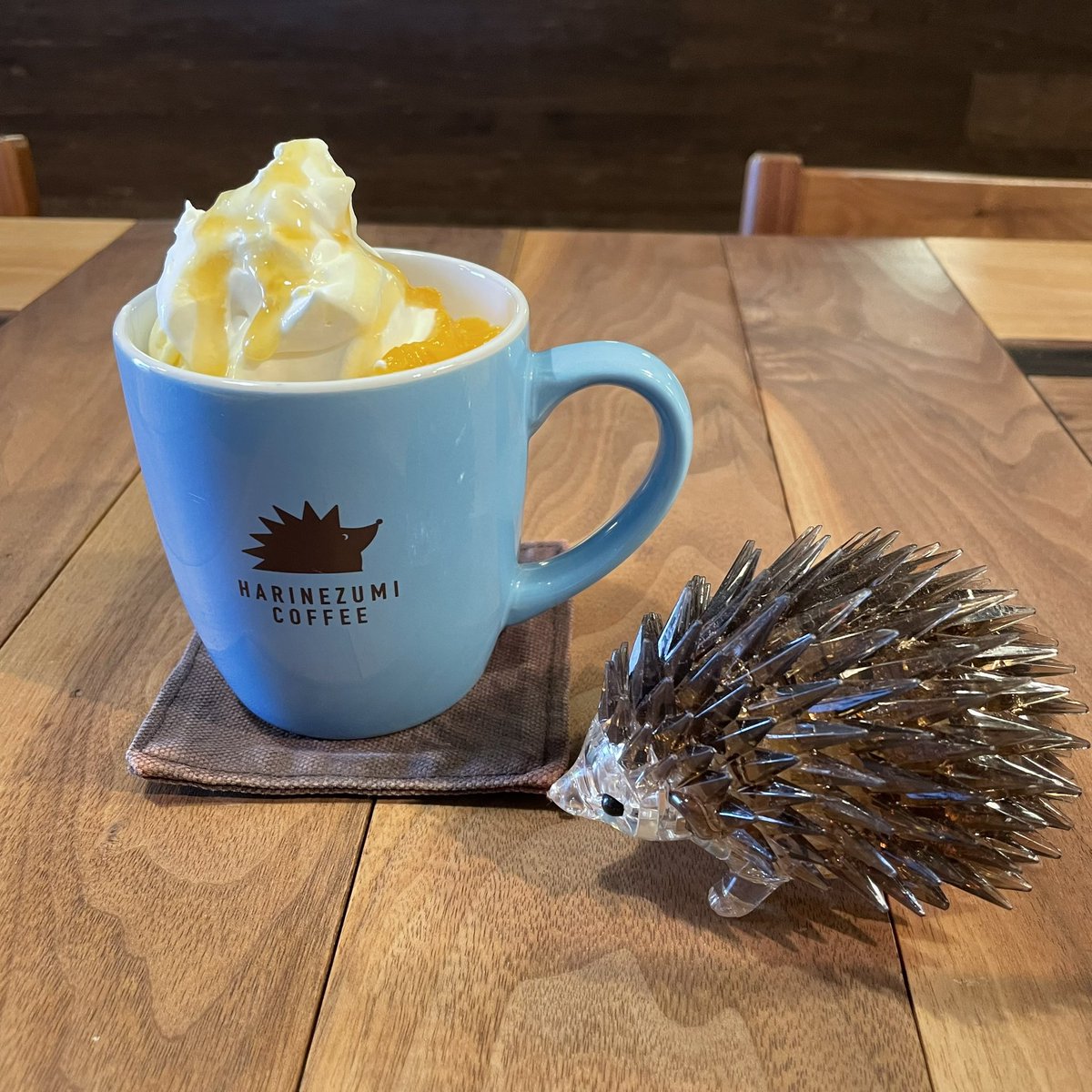 4月8日(水)
雨上がりのよい天気。
札幌の小学校、高校は入学式の所が多かったようです。
ご入学おめでとうございます！
我が家の次男坊、ハリネズミ兄弟2号も今日からハイスクールスチューデントになりました。
青春ど真ん中。楽しんでほしいです。
とーちゃんはまだまだ頑張らねばです。