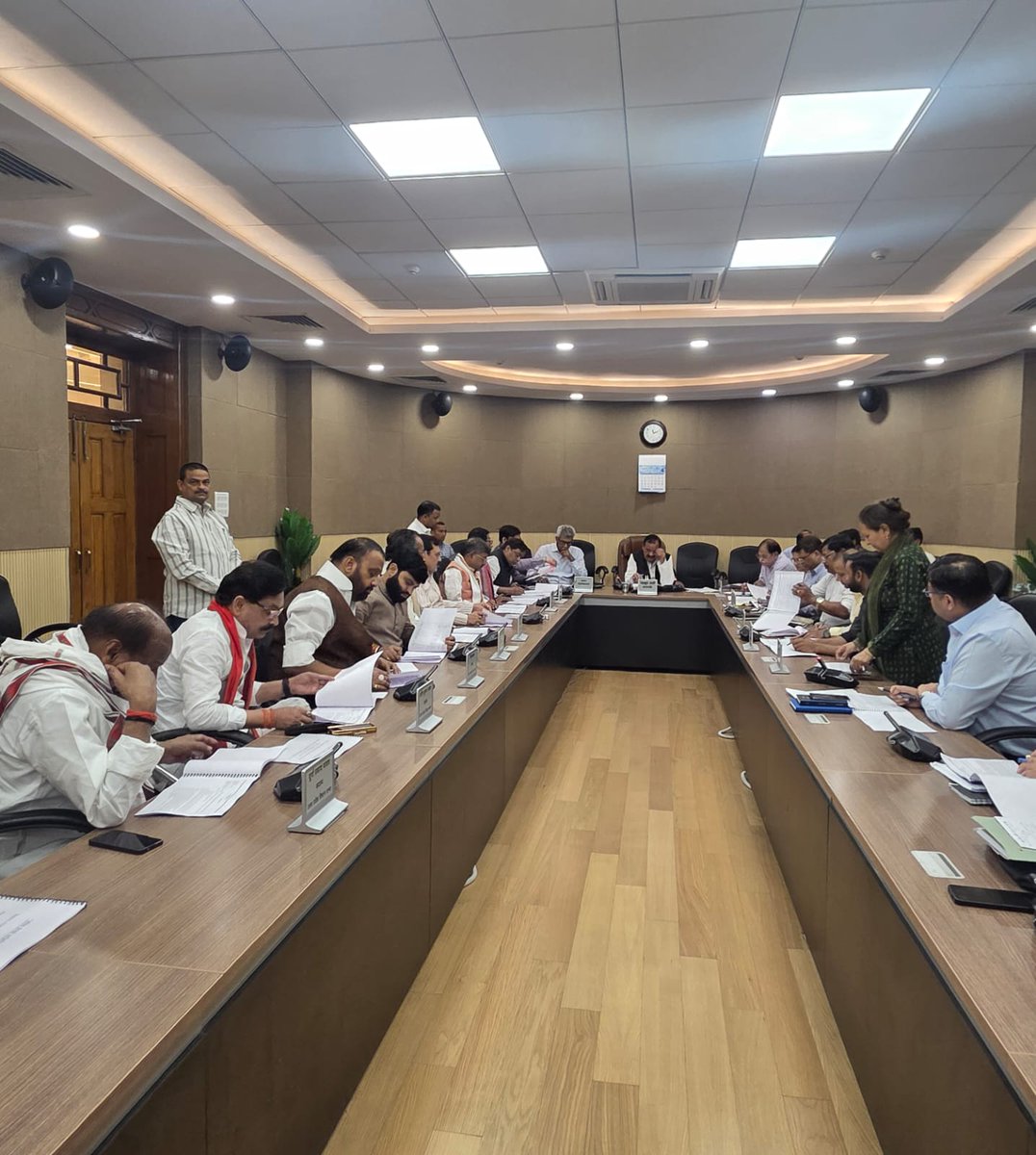 Om Prakash tweet media