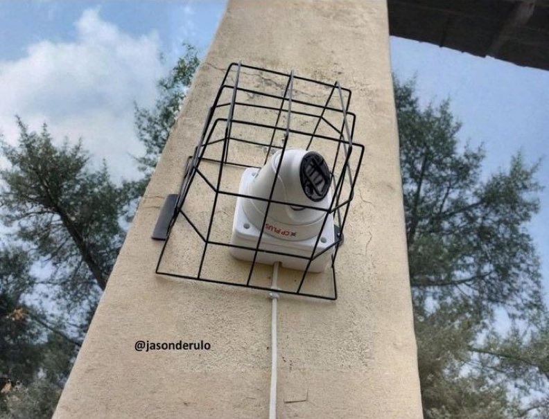 In Uganda, security cameras also need security 😏🤣
