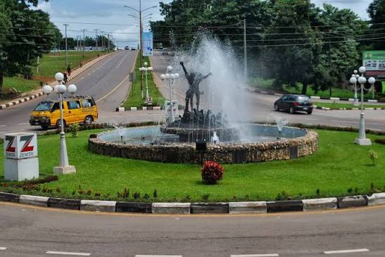 “ỤTỤTỤ ỌMA”

from the 👉 (East part of Nigeria)

ỤTỤTỤ ỌMA”
in 
IGBO 
means
good morning 
in 
English language

“ỤTỤTỤ ỌMA” all the way from Enugu State the most quiet State in the whole of Nigeria,
Enugu State is the gentleman State

what is yours, in your language
