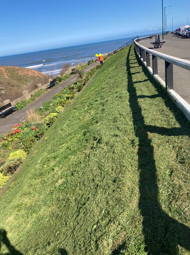 NEPS_Payback's tweet photo. The Team have completed the first cut of the year at the Lower Path Gardens in Saltburn-by-the-Sea.
People on Probation also weeded the area, giving it a Spring spruce-up!
#CommunityPayback #ProbationNorthEast https://t.co/NspISSyiMT