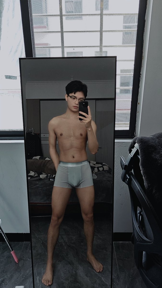 忧伤的凹凸曼 tweet media