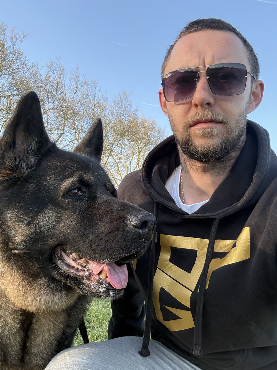 🏴󠁧󠁢󠁥󠁮󠁧󠁿James Robert Moore tweet media