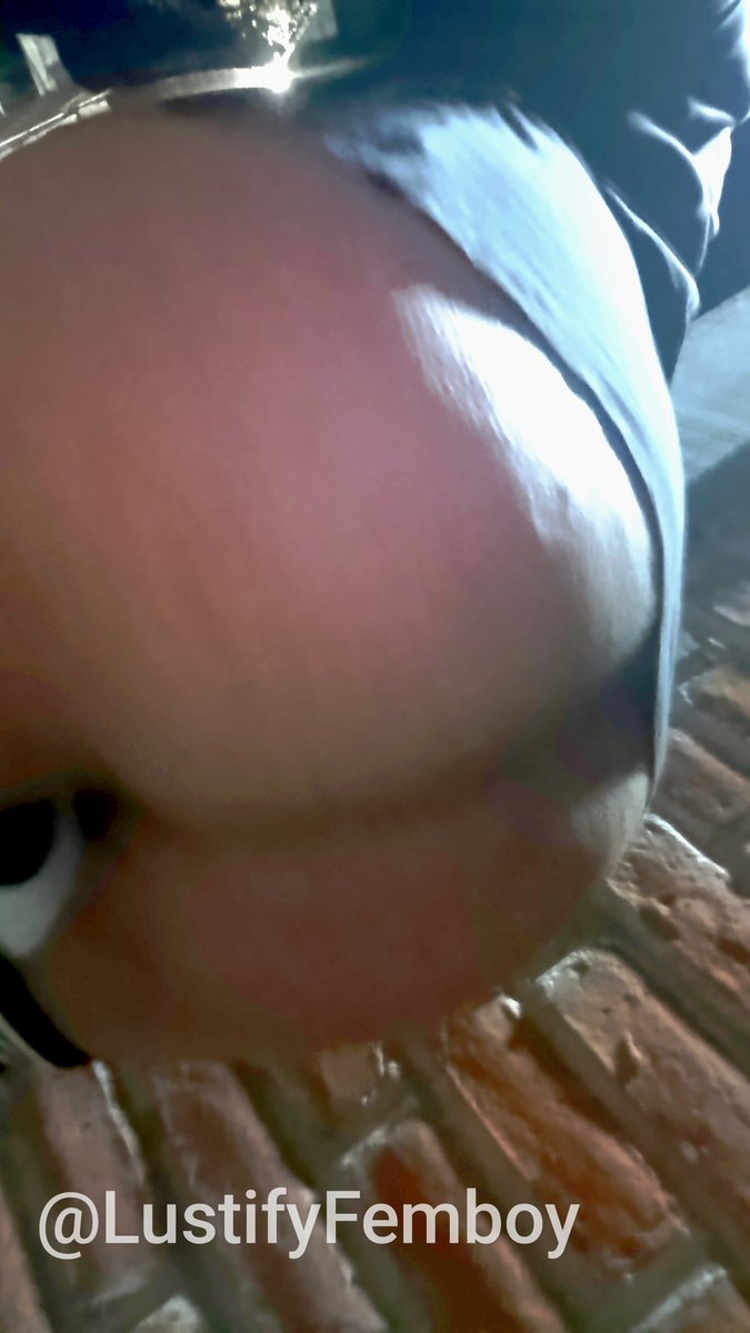 LustifyFemboy's tweet photo. Que bien se siente el airesito 7u7🔥🔥🔥 

#femboy #cuteboy #chubby #horny #nakedfemboy #bigass #bulge #femboythigh #thighs #femboytwt #femboypic https://t.co/pbtYkRjQkw