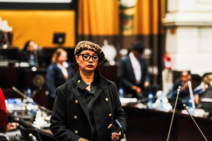 Oarabile Tshwagong tweet media