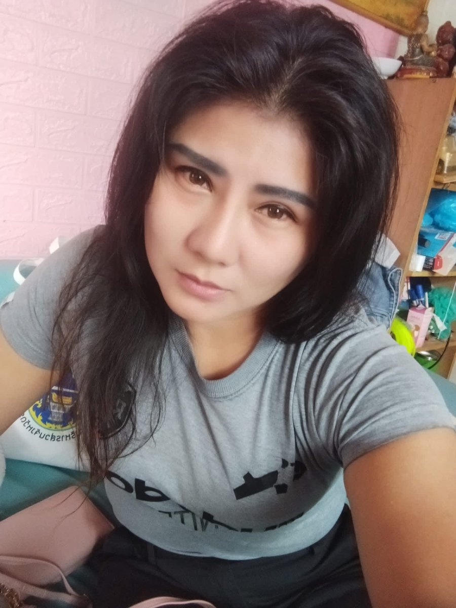 ลูกหมูอายุ42นะ😅 tweet media