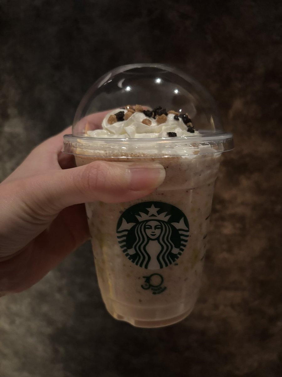 KiyomiMost's tweet photo. 私の一番好きなフラペチーノが今日から復活‼︎
チャンキークッキーフラペチーノ🍪
嬉しすぎてずっと今日を楽しみにしてた🥰

 #THESTARフラペチーノ
 #THEフラペチーノofチャンキークッキー https://t.co/jGKGCL99Nm