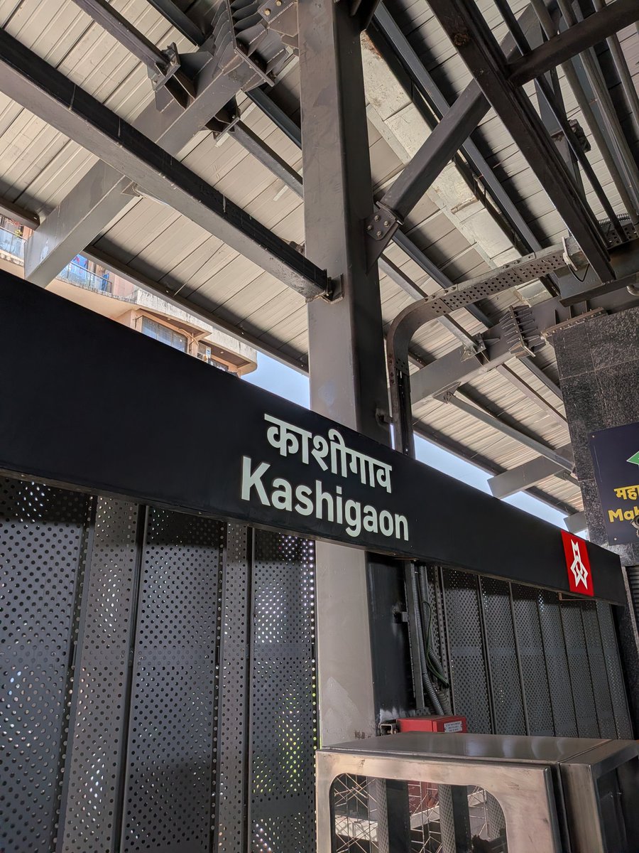 mahtodeepak05's tweet image. Boarded metro from Kashigaon!

Avoided 1000 horns, dust, and slogs crossing Dahisar toll naka !
Kudos to #MumbaiMetro #Miraroad