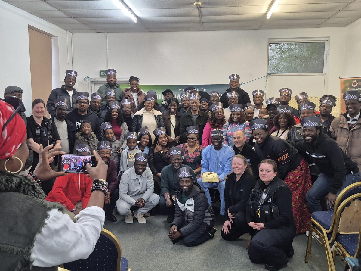 PolicePosAction's tweet image. A busy weekend of diverse community engagement for #PositiveAction officer Klara. On 28-29 March she hosted a group conversation at Garden Cafe, in collab with New Roots Project &amp;amp; BCP Shout Out. She also delivered 2 workshops at CMCM church and visited RCCG church in Southbourne.