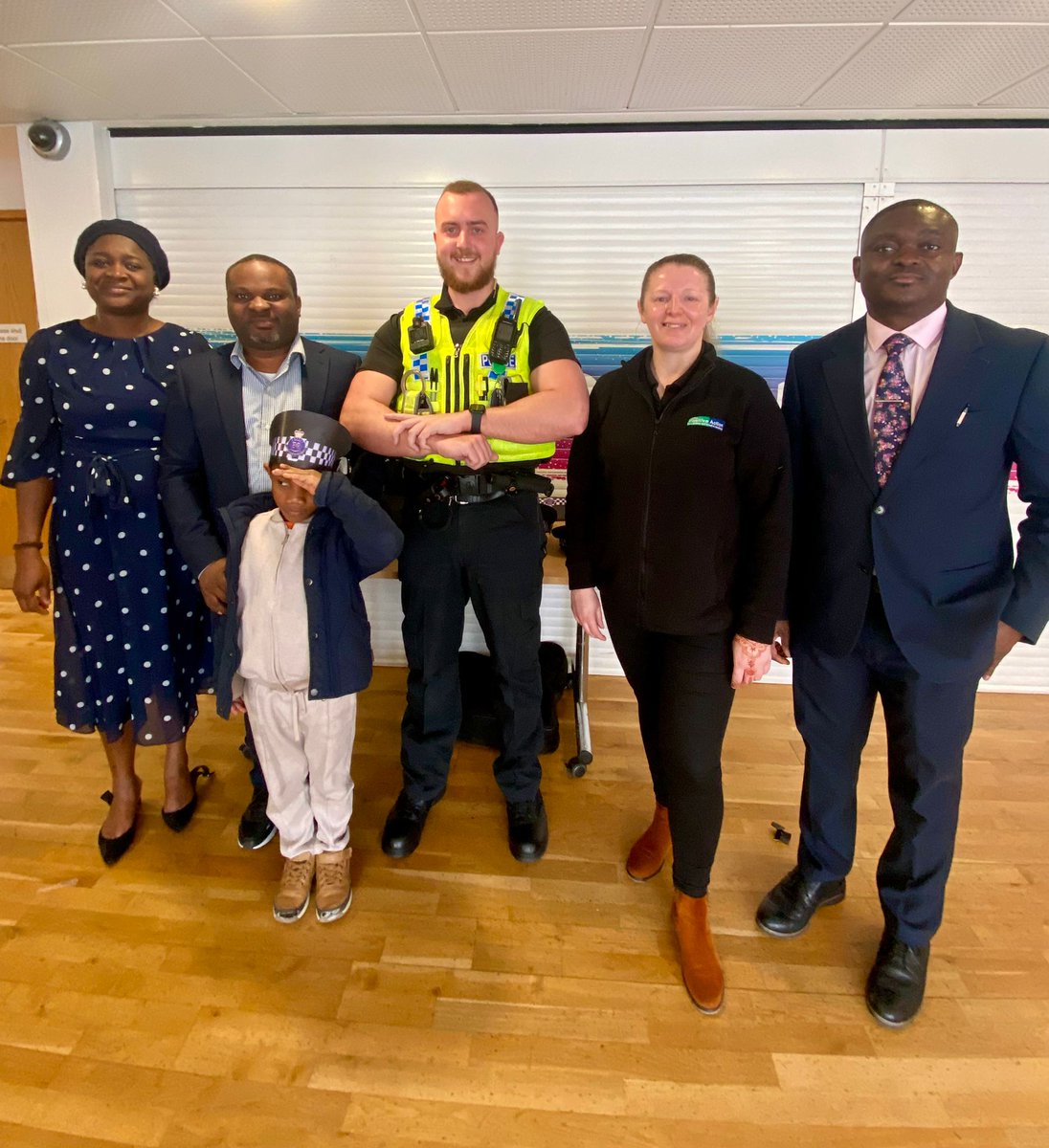 PolicePosAction's tweet image. A busy weekend of diverse community engagement for #PositiveAction officer Klara. On 28-29 March she hosted a group conversation at Garden Cafe, in collab with New Roots Project &amp;amp; BCP Shout Out. She also delivered 2 workshops at CMCM church and visited RCCG church in Southbourne.
