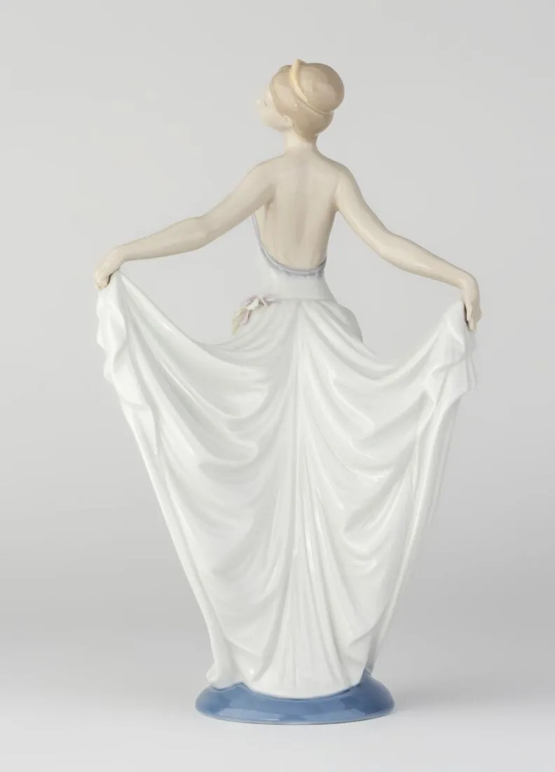 lladrofromspain's tweet image. #Lladro 01007189 #DANCER
lladrofromspain.com/0dasped.html

Finished Gloss
Height (in): 11.811
Width (in): 7.087
Length (in): 4.331
Weight 2.29 lb

#elegant #lady #harmony #beauty #handmade #sculpture #figurine #porcelain #handcrafted #art #arte #artwork #decoration #homedecoration #gift