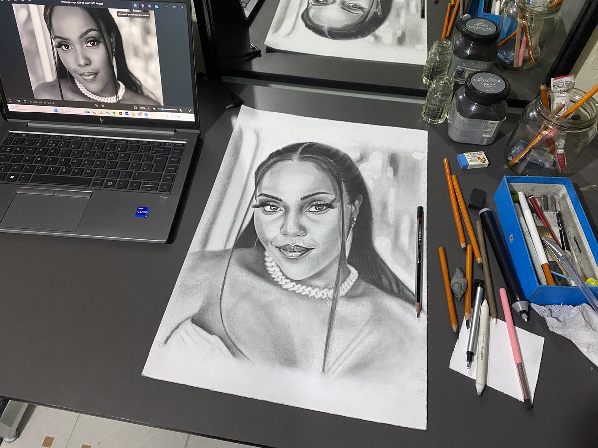 veak_arts's tweet photo. No matter how far I stray, my pencils chase me down, heavy with the sketches my soul refuses to leave behind!

For the love of ART✏️

Reference @Nikita_Kering https://t.co/89iDFWawlw