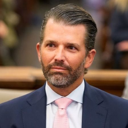 CryptoNewsHntrs's tweet image. 🚨 DONALD TRUMP JR. SAID:

“A PERFECT STORM FOR BITCOIN IS BREWING.

IT'S GOING TO THE MOON!” 🚀

#Bitcoin #Crypto #ToTheMoon #Blockchain