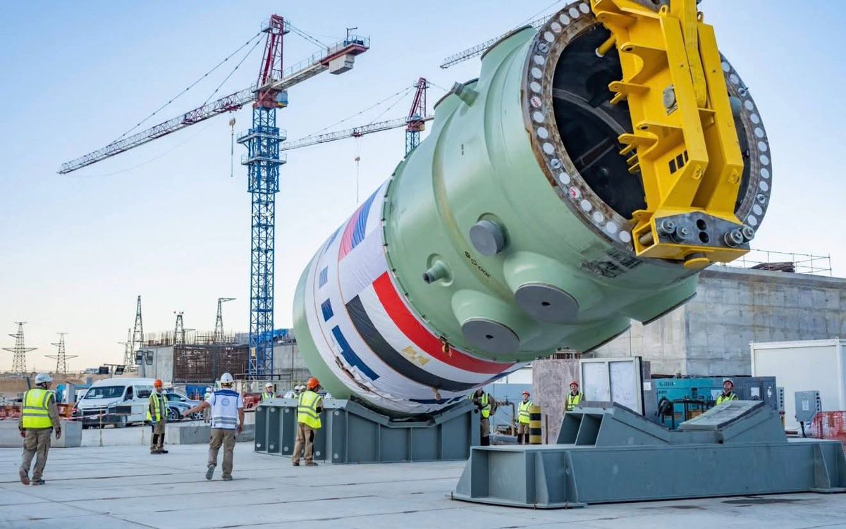 𝔼𝕟𝕟𝕪 tweet media