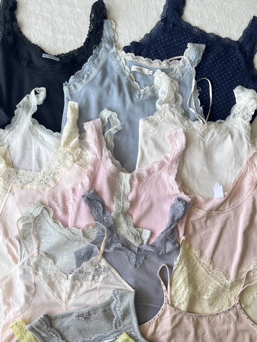 cardy cardigan tweet media