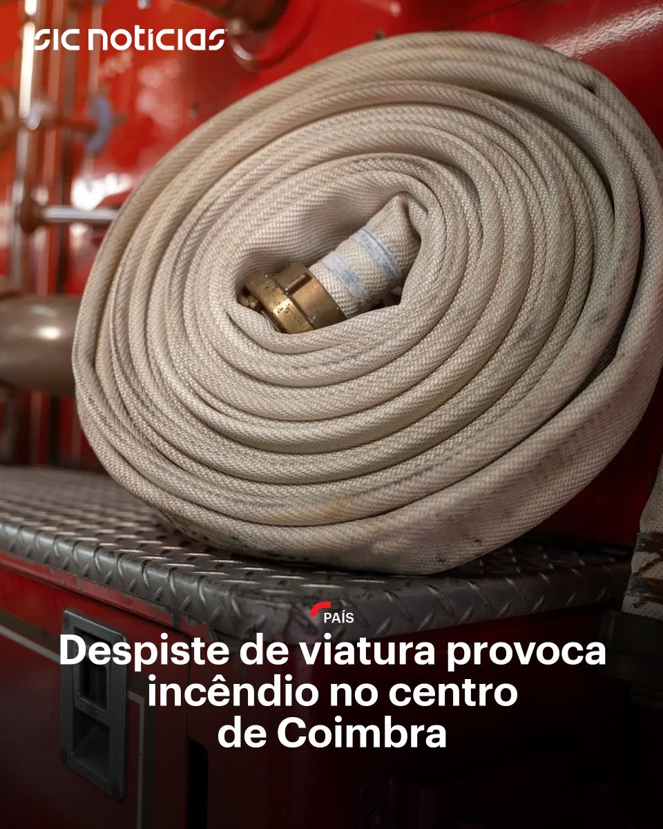 SICNoticias's tweet image. O despiste de uma viatura ligeira que embateu contra uma instalação de gás provocou esta quarta-feira um incêndio no centro de Coimbra. Há pelo menos dois mortos a registar, de acordo com o Notícias de Coimbra.

Saiba mais em: bit.ly/4tD2Jkg

#incendio #coimbra #viatura