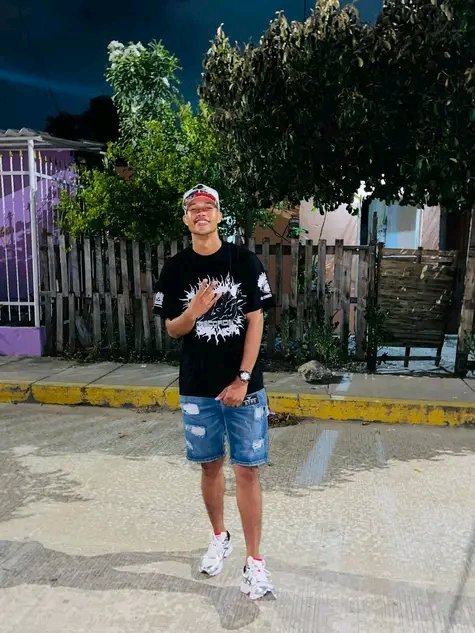 HETERO ENGAÑADO 🍆 tweet media