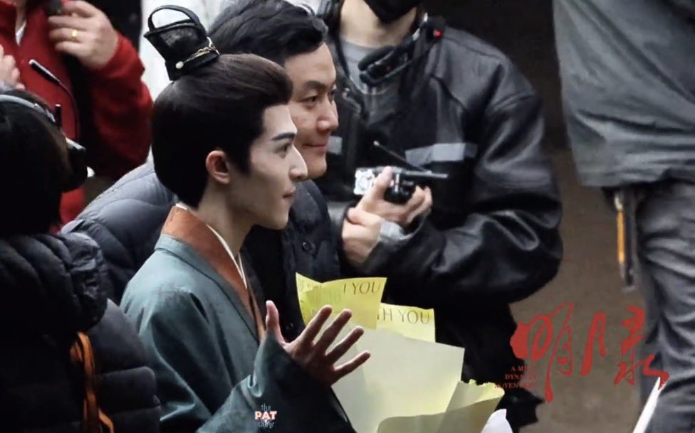 มอมิ้นท์`· .˚ʚ♡ɞ˚ ┐( ̄ヮ ̄)┌ ♡🥂 tweet media