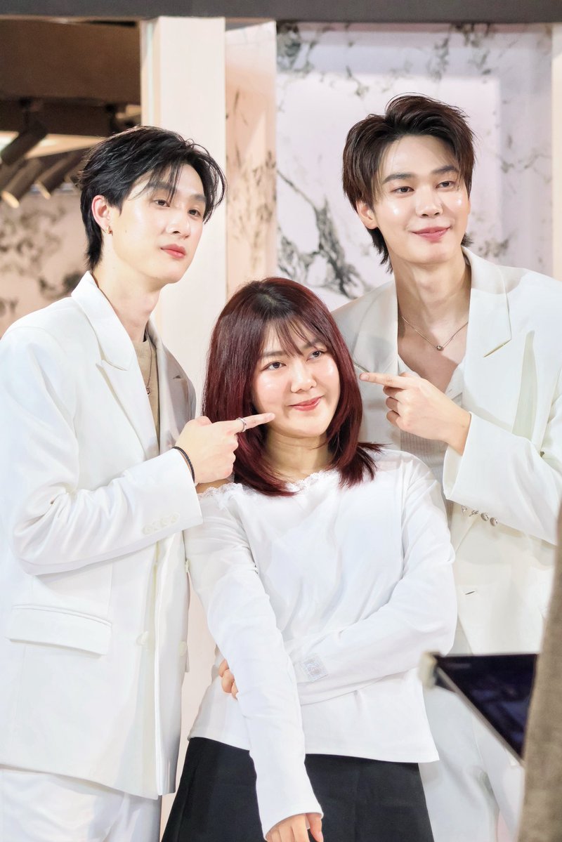 w/ kerastase  ◡̎ =͟͟͞͞♡ #dew_jsu #tee_vtp

2022                                     2026