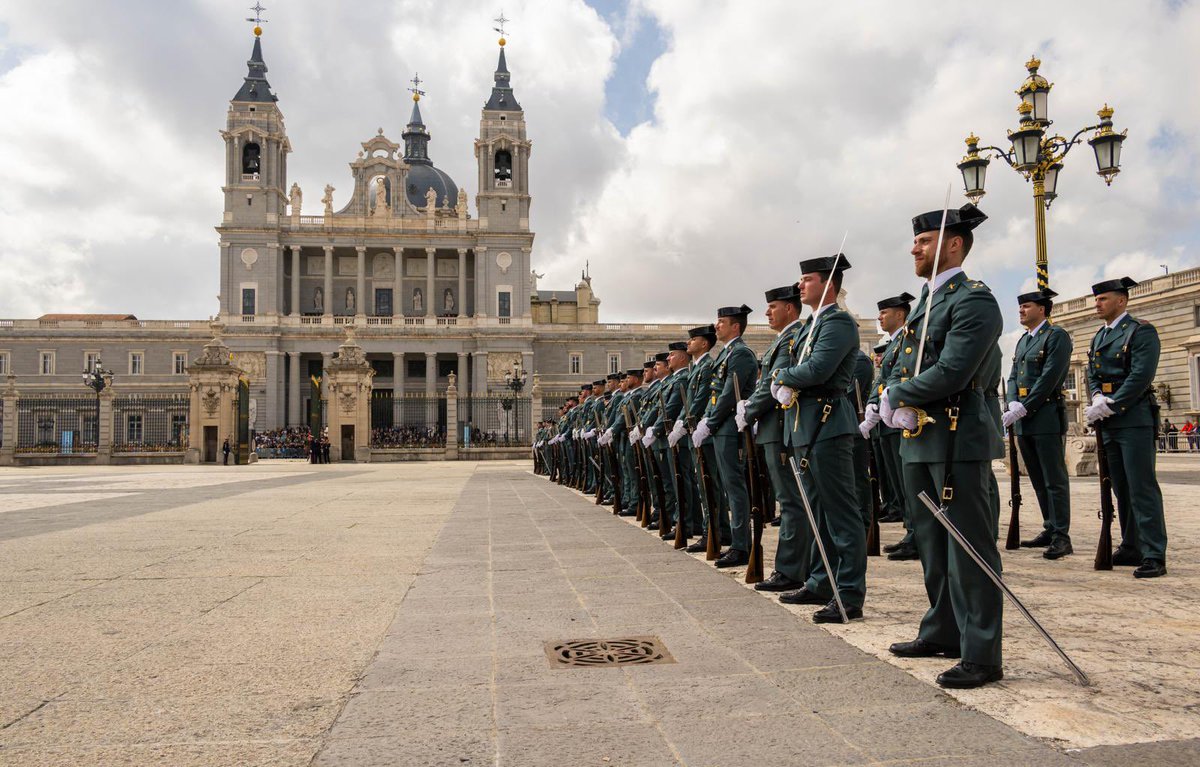 Guardia Civil tweet media