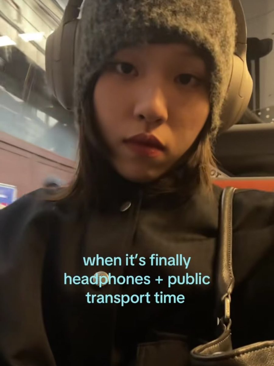 𝝑𝝔 tweet media