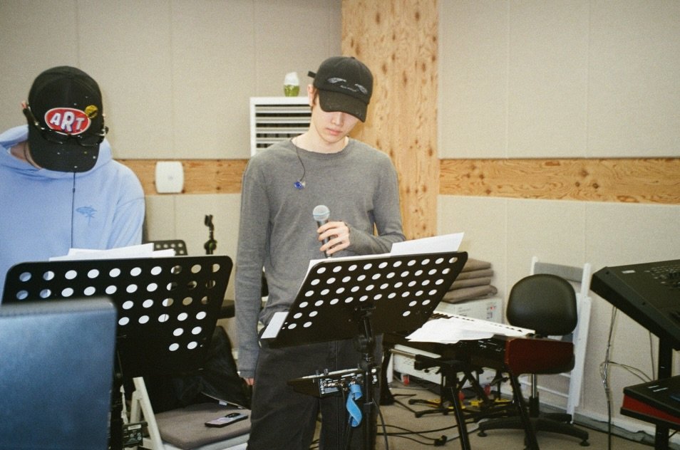 riize archive tweet media