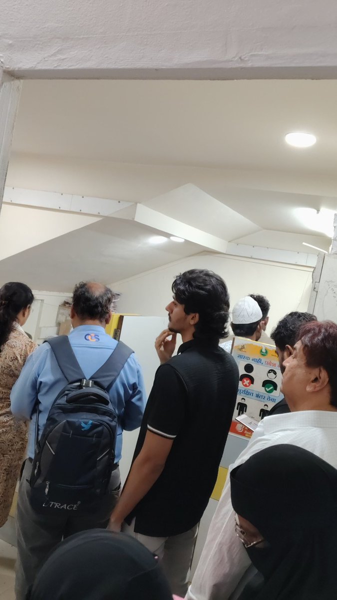 HashimAnsari123's tweet photo. @CMOMaharashtra 
@PMCPune 
@timesofindia 
@KondhwaTimes 
Visited 2 times in Wanwori PMC office for Correction in child birth certificate..
Long lines , no proper guidance, 2 times same mistakes, and still no proper solution..

Staff Even not ready to explain https://t.co/sMjAu97ouG