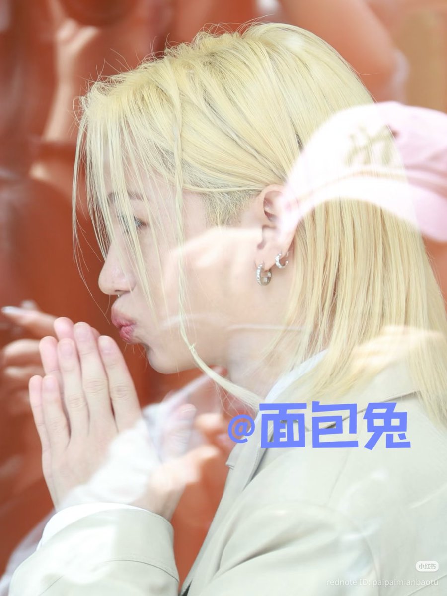 yong.deelixx tweet media