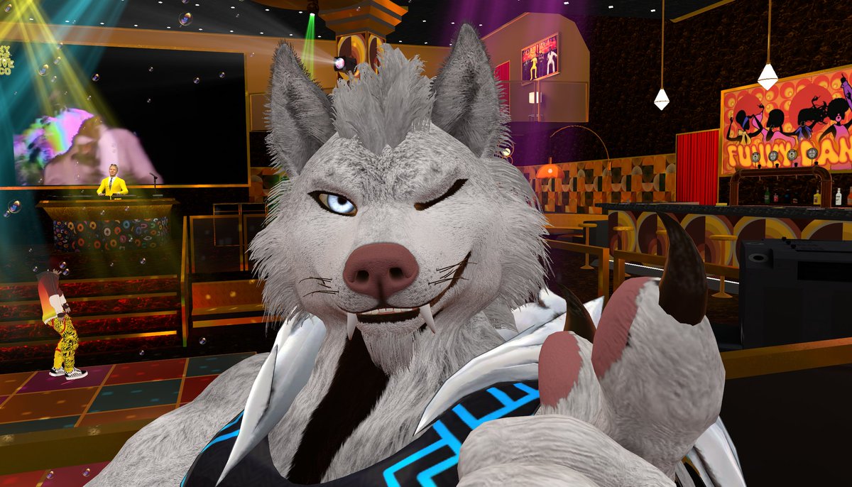 Awoo. Keep cool and enjoy your day, cause it's #werewolfwednesday and #cuddleawerewolfday
#vrchat 
#vrchatfurry
#werewolf