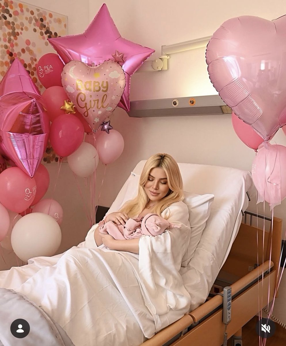 Εμένα με λένε Όλγα Μαρκάτου διέσχισα tweet media