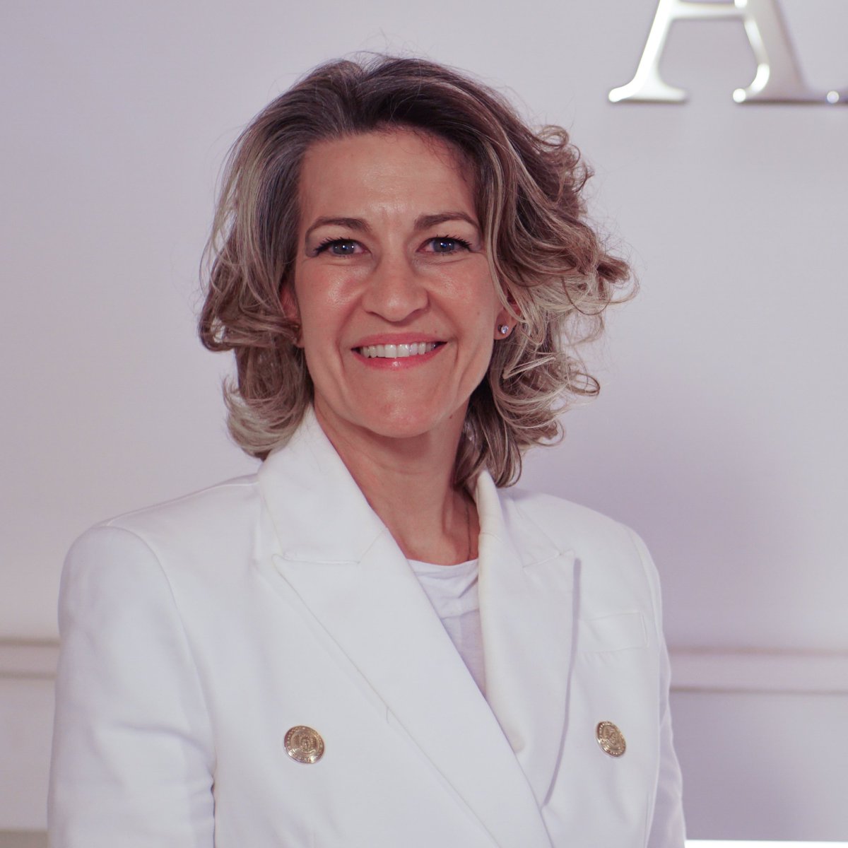 ConfindustriaUd's tweet image. "L'#edilizia costruisce il futuro ma pesa la carenza di addetti"

La presidente di Ance Udine, Angela Martina: "La mancanza di manodopera è un grave problema, Già oggi il 13% dei dipendenti di #imprese #edili ha più di 60 anni e di questi una buona parte ne ha più di 65. Il tema