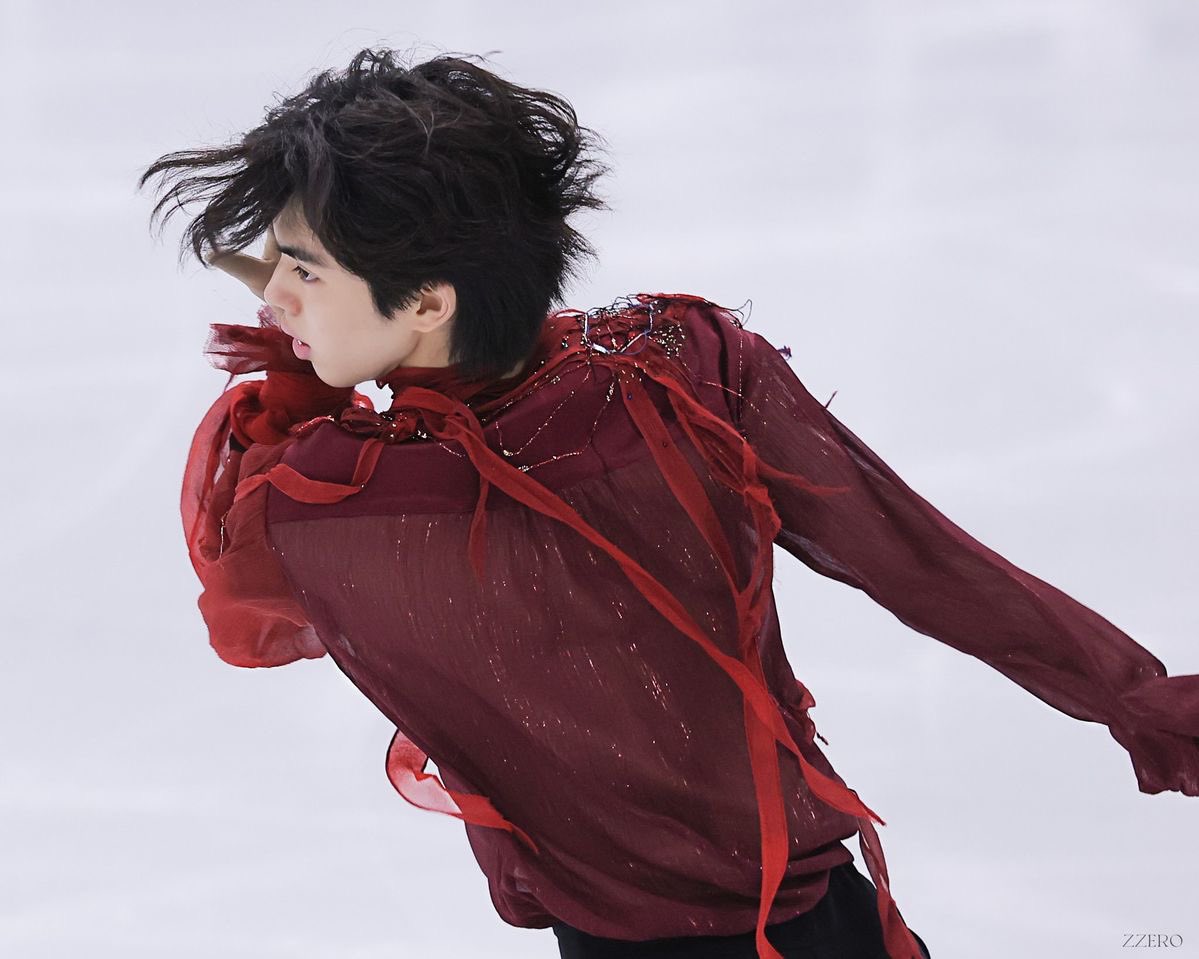 zhenya ✯ tweet media