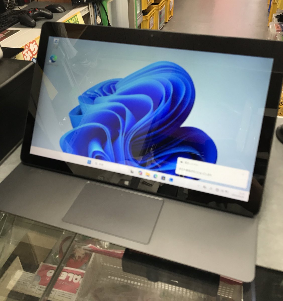 akipale's tweet image. VaioのタブレットにもなるノートPCも入荷しました!
CPUの世代は新しくはありませんが
メモリは8GBでSSD搭載
Windows11で2560x1440と高解像度の
光沢液晶です
14,800円で販売します