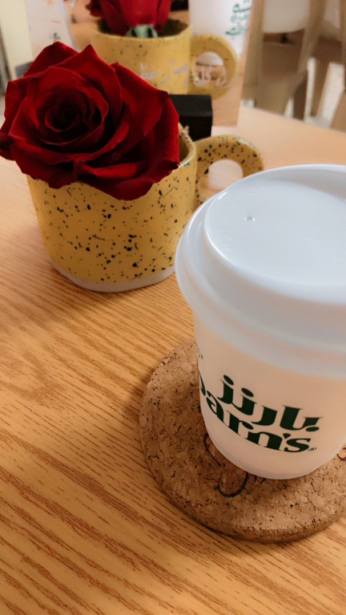 #وصباح_الخير 🕊️🌼للمتفائليــن دوما للذين يرون الخير في كل شيءٍ ويرون الكون ربيعـــــا دائم 
#صباح السعادة لمن يعكسون الجمال و ينشرون طيب الكلام 
و يقدمون بـِ أيديهم ورود السلام مهما كان الصباح جميلآ فأنتم كقطرات الندى على الورد تزيدها جمالآ