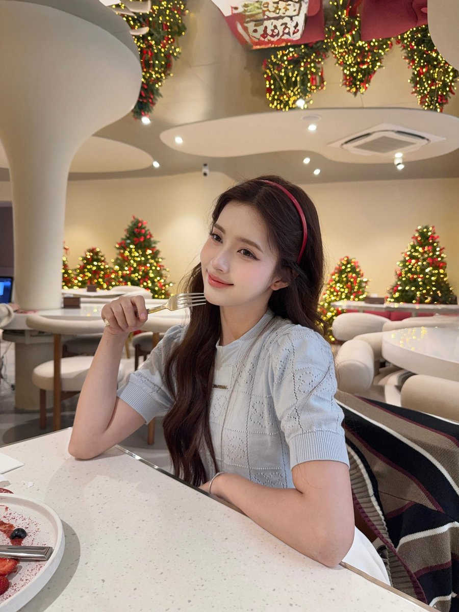 Schell Gia tweet media