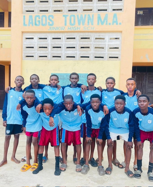KitAid's tweet image. Great to see these @CardiffCityFC shirts in Ghana 🇬🇭⚽

Kits arrived yesterday and are now with 6 primary &amp;amp; junior high schools in Takoradi 🙌

Sport bringing people together worldwide 🌍💙

#KitAid #CommunityImpact #GlobalReach #MakingADifference #SportsDevelopment #Ghana