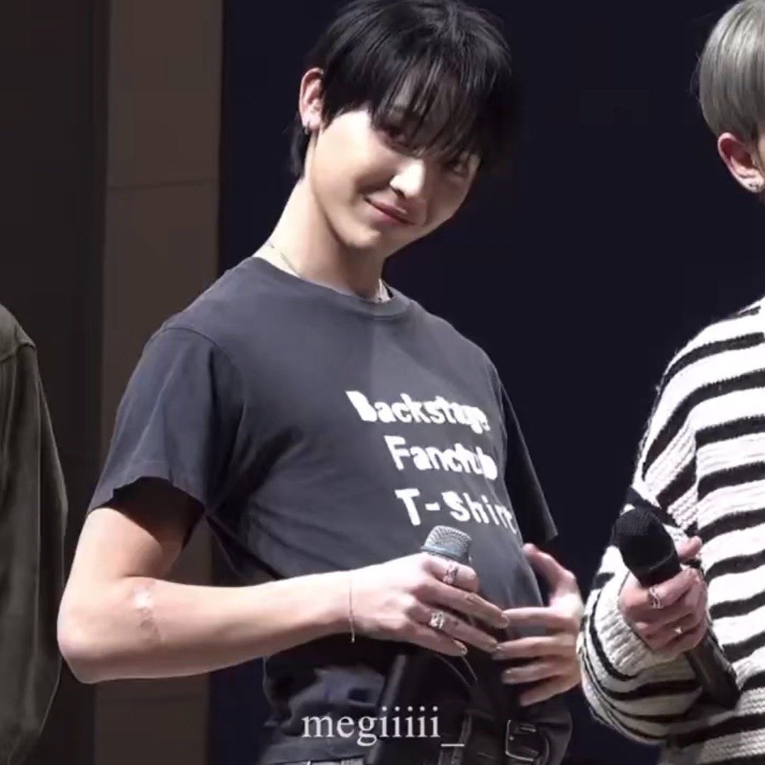 sarah ☻ tweet media