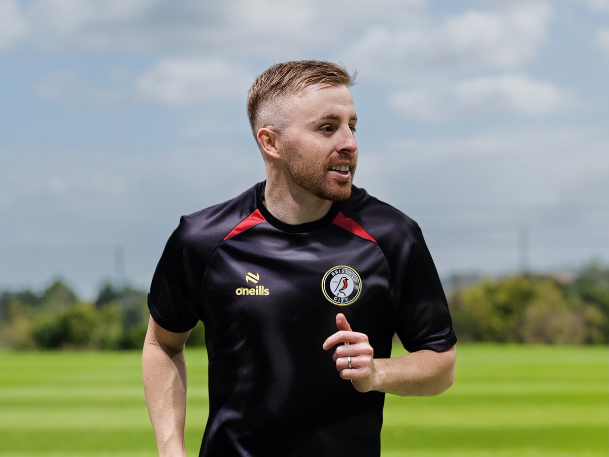Bristol City FC Academy tweet media