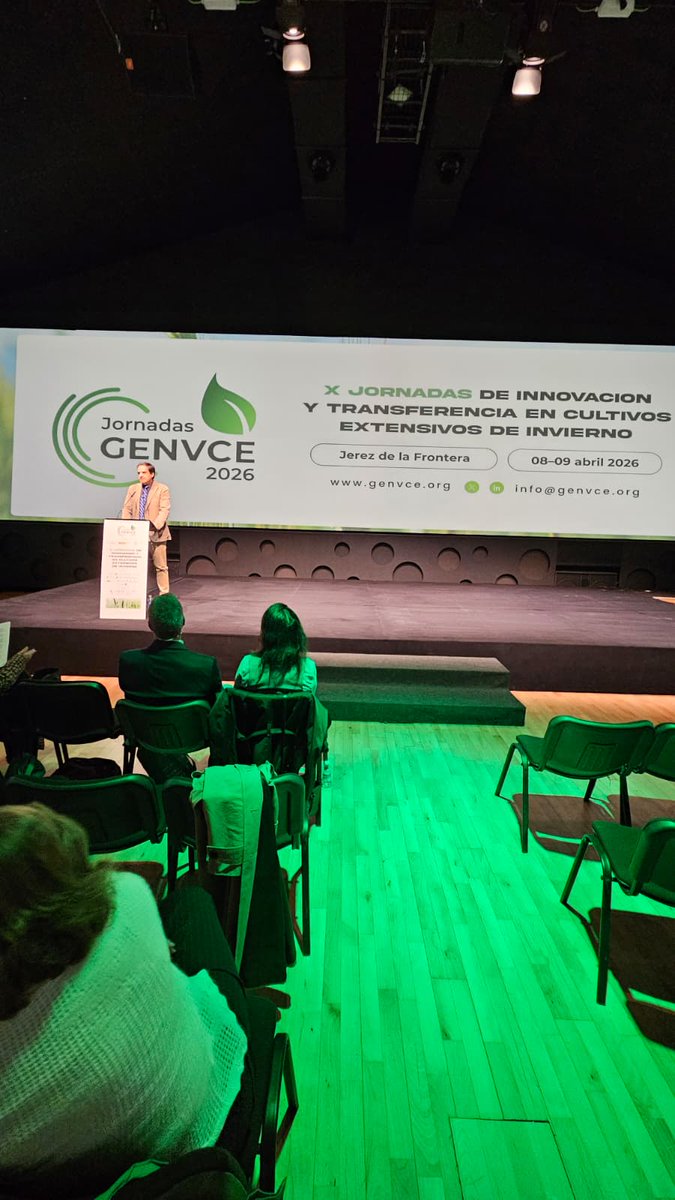tec_cerealistas's tweet photo. Momentos de la intervención de José Antonio Sobrino Maté, Subdirector General de Medios de Producción Agrícolas y Oficina Española de Variedades Vegetales (MAPA)

@GENVCE @gobmapa https://t.co/X4p5qKIlWP