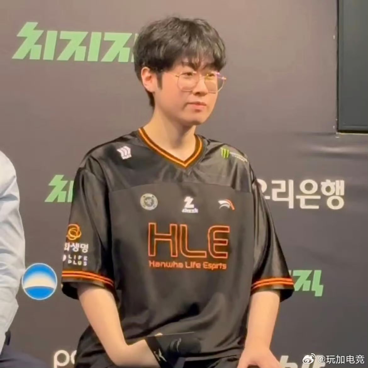 무웅¹⁰ tweet media