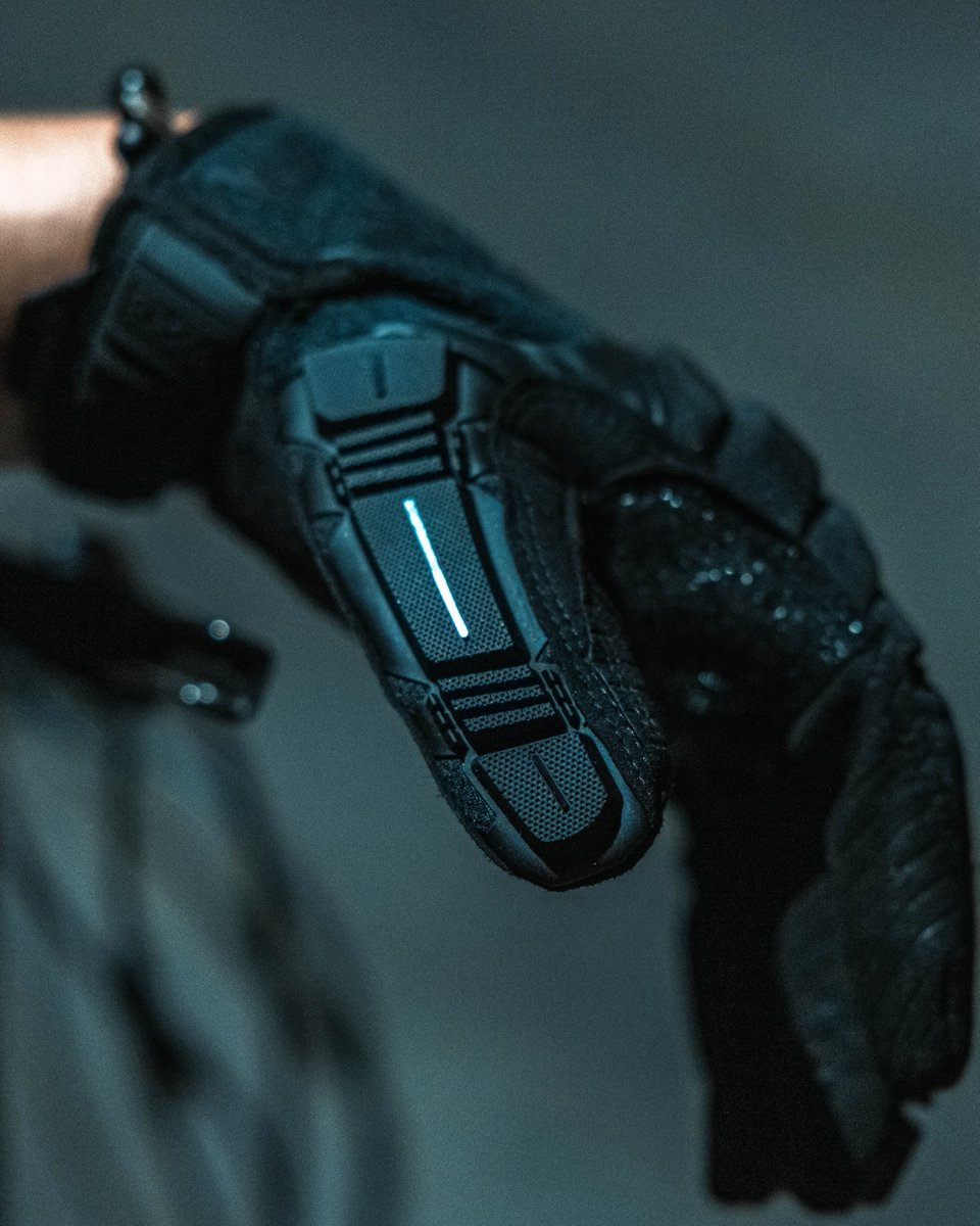 Mechanix_JP's tweet image. タクティカル エムパクト2は、過酷な環境下で“手を守りながら使い続ける”ことを前提に開発された、プロ仕様のタクティカルギア。防護性能と操作性、そのどちらも妥協しない設計が、現場での信頼性を引き上げます。