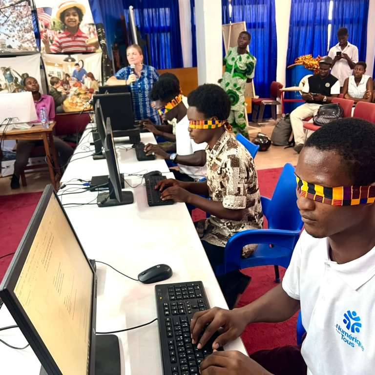 U.S. Embassy Lomé tweet media