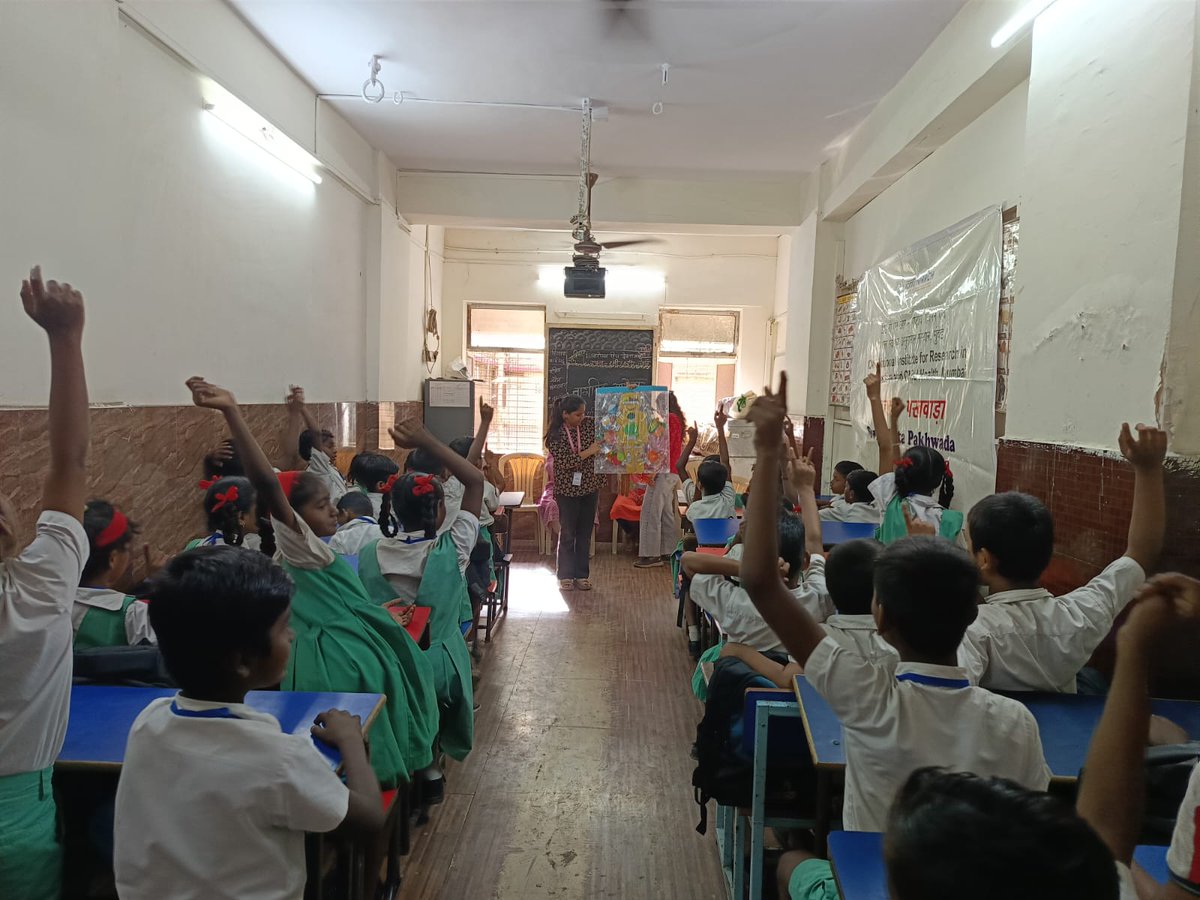 icmrnirwoh's tweet photo. On occasion of #WorldHealthDay &amp; as a part of #SwachhataPakhawada our Child Health Clinic conducted an interactive health education session on cleanliness, healthy food &amp; exercise at Ahilya Primary School, Kalachowki. Educational material were distributed for motivating the kids. https://t.co/Me8Ex8Omox
