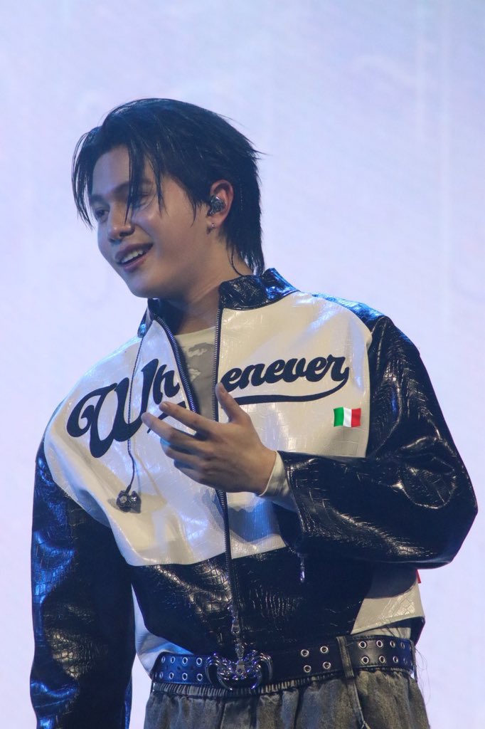 JeffSatur_Italy | Anna tweet media