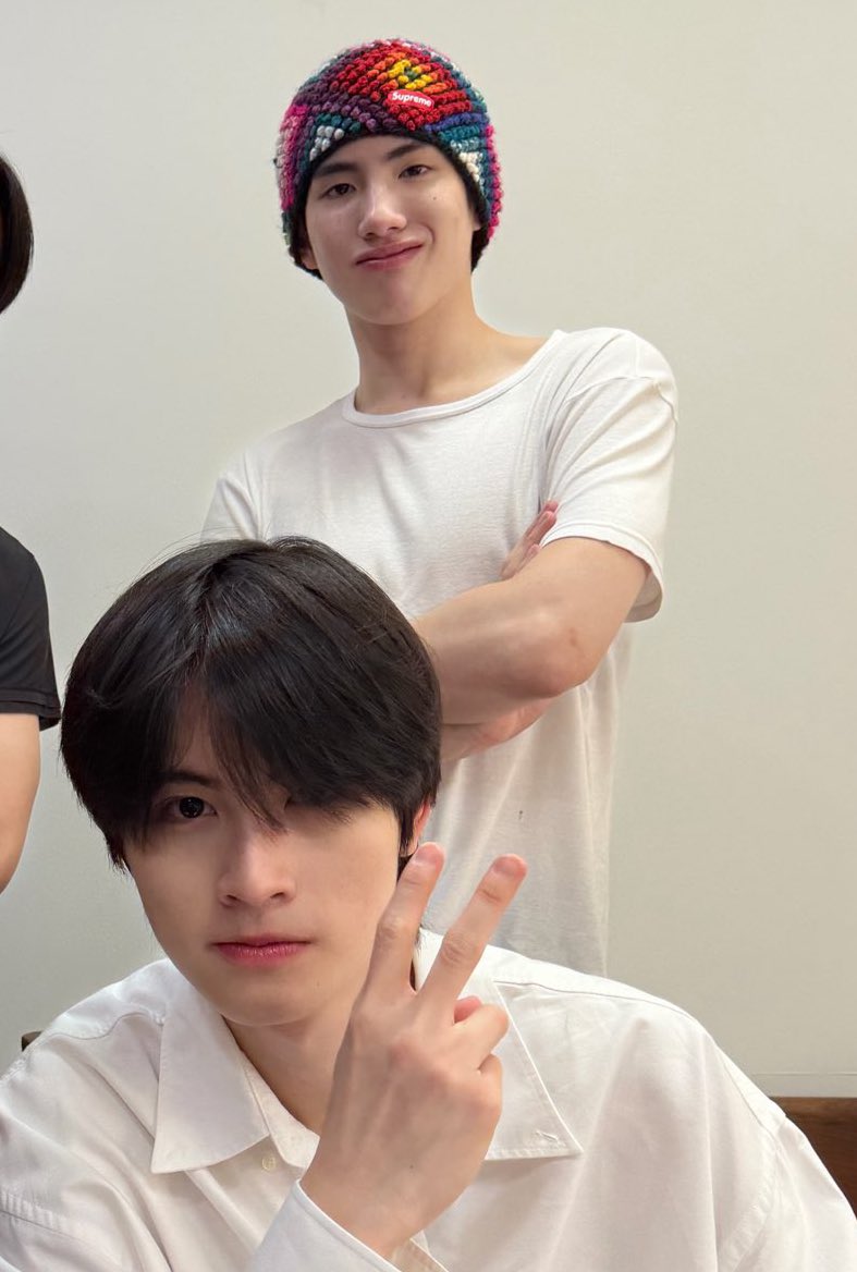 𐙚 masky tweet media